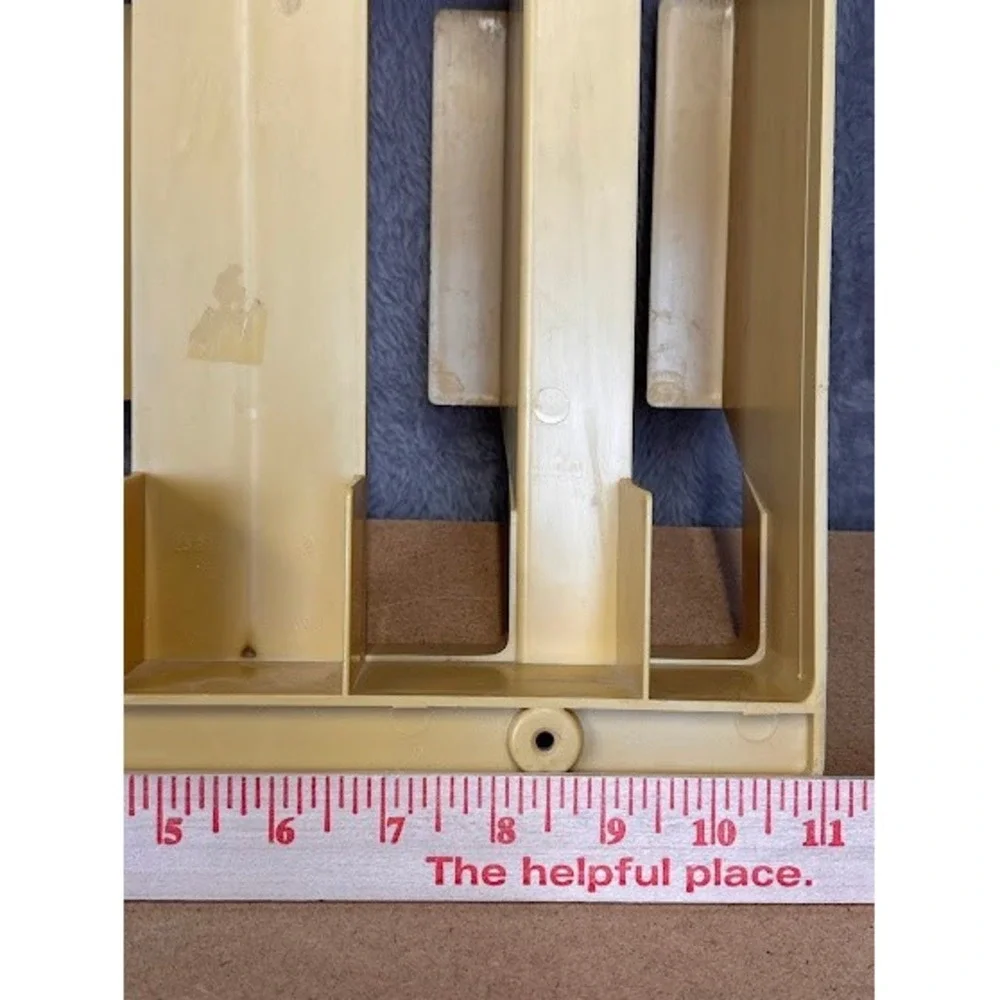 Vintage‎ Rubbermaid Wall Mount Organizer 4 Slot Mail File Kitchen Wrap Rack Tan